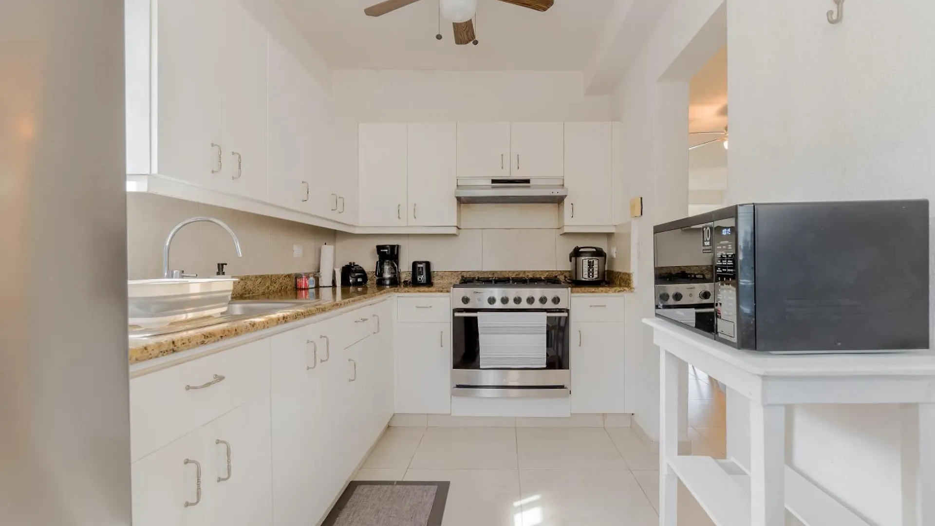Chic Lagoon Front Villa By Casa Paraiso Cancun Apartment